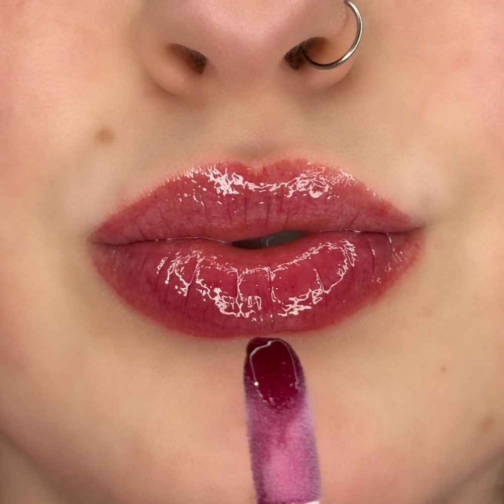 Plum Me Up Gloss
